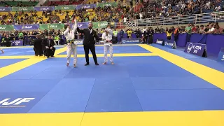 Camila x Sofia (Final) - Brasileiro Jiu Jitsu IBJJF 2024