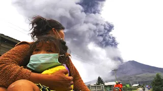 A powerful volcanic eruption took local residents by surprise: evacuation is underway