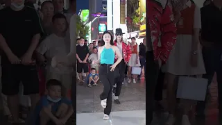 Beat It (with a female dancer) - Chinese Michael Jackson performance #michaeljackson