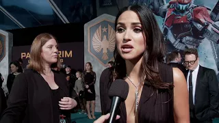 Pacific Rim Uprising LA Premiere - Itw Adria Arjona (official video)