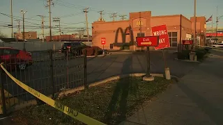 1 dead, 2 wounded in shooting outside Chicago McDonald's