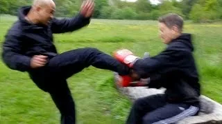 Scenario attacks - How to attack with a front kick and cover