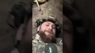 Снаряд попадает рядом с укрытием солдата ВСУ