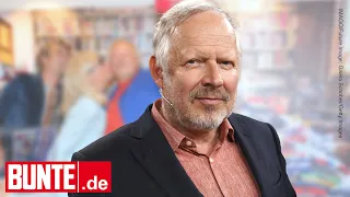"Tatort"-Star Axel Milberg - Eingespieltes Team: Der "Borowski"-Darsteller turtelt mit seiner Frau