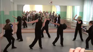 Танец "Люди в черном" непоседы