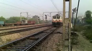 GATIMAAN Express scares me at full speed |12050 Gatimaan Express at flat 160kmph India Fastest Train