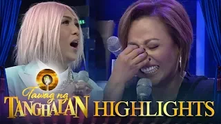 Tawag ng Tanghalan: Jaya can't hold back her laughter