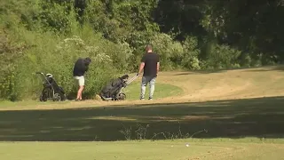 Fore! Atlanta residents say nearby golf course a hazard | FOX 5 News