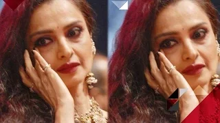 Aww! Rekha Gets Emotional For Amitabh Bachchan | Bollywood News