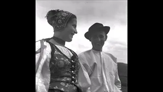 Speváci z Telgártu a ĽH Štefana Molotu - Padá dižť (Slovak Folk Songs)