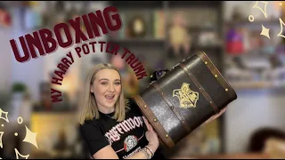 Unboxing My Harry Potter Trunk| TheDailyPotterWithTaylor