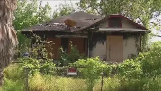 Neighborhood waiting years for burnt-out house to be torn down