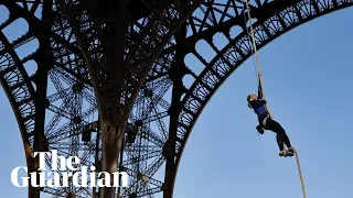 French athlete sets world record for rope climbing at Eiffel Tower