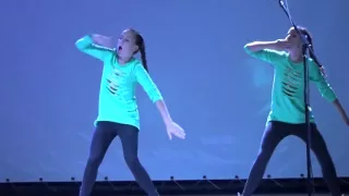 Танец в стиле Hip Hop( Соня и Ксюша Макиенко)2015