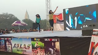 #kashiyatra2019    IIT BHU dance glamour, girls stage dance #kashiyatra