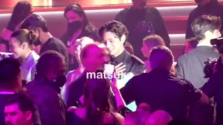 20220403 Grammy Awards - BTS V Meet Lady Gaga (레이디가가에게 다가가 인사하는 뷔)