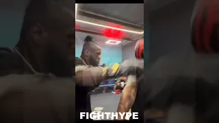 DEONTAY WILDER SHOWS ANTHONY JOSHUA NEW SCARY KNOCKOUT COMBO