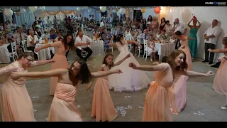 Fantasztikus meglepetéstánc | Bride and bridesmaids surprise wedding dance