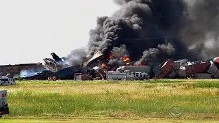 Freight trains collide head-on in Texas