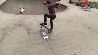 TEACHING AN 8 YEAR OLD HOW TO OLLIE