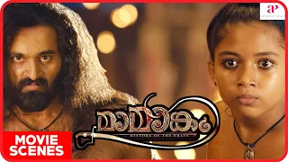 Mamangam Movie Scenes | Achuthan fights the battle bravely | Mammootty | Unni Mukundan | Siddique