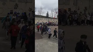 Бессмертный полк прошёл в нашей школе.