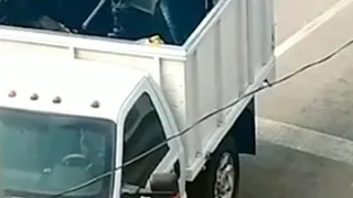 El camión de la banda  /   Los traviesos  de la sierra