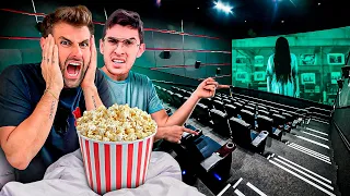 Passei A NOITE Inteira No CINEMA!!