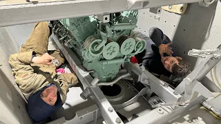 INSTALLING A ROLLS-ROYCE V12 INTO FV4005