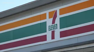 Suspect in custody after man shot, killed at 7-Eleven in Portsmouth