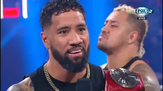 Roman Reigns encara a Jey Uso WWE Raw Español 10/10/2022