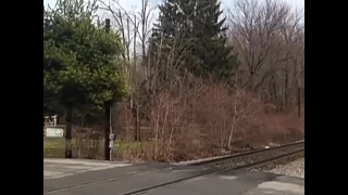 Поезд сбил машину на переезде
