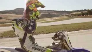 Valentino Rossi vs Guy Martin Race !