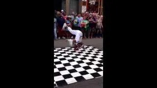 Bourbon street Breakdance