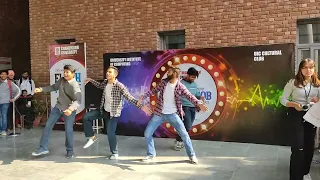 Teri Aakhya ka yo kajal dance performance by college students | Chandigarh university | Flash Mob