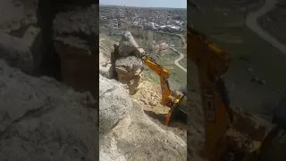 Jcb Tehlikeli İş Kayadan Zor Kurtuluyor