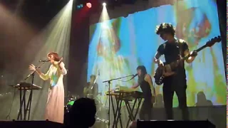 Gwenno 02 Hi A Skoellyas Liv A Dhagrow (Islington Assembly Hall 18/10/2018)