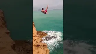 أخطر قفزات فبحر قابوياوا  cap de leau   cliff jumps