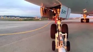 Cab View of a 787-9 pushback at YVR | Airport Life