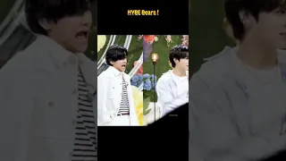 New taekook moment🥺🤌 Jungkook is whipped for taehyung 🙈 #bts #taekook #subscribe