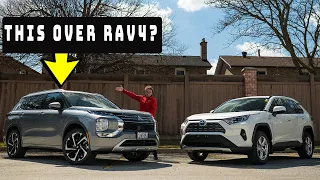 2022 Mitsubishi Outlander vs Toyota RAV4, Outlander...