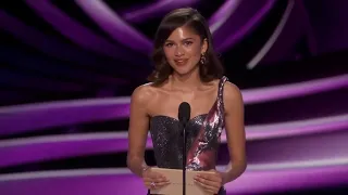 @zendaya presents award for best Cinematography#oscars2024#zendayaoscarsredcarpet