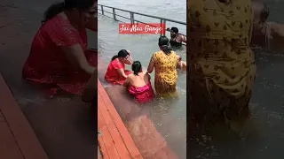 Jai Maa Gange | Open Bath in Ganga | Holy bath in Ganga | Live Har Ki Pauri Haridwar Darshan #shorts