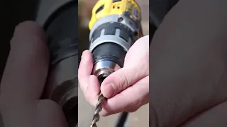 Back to basics, How to correctly change bits on a combi drill.