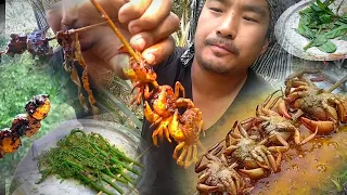 spending A day in the jungle catching crab and eating 9 (nine) different items.