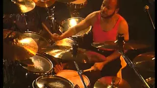 Chester Thompson Drum Cam - Hang in Long Enough (live)