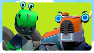 Botasaur’s Fort + Runaway Bulldozer 🦖🛠 | Rusty Rivets | Cartoons for Kids