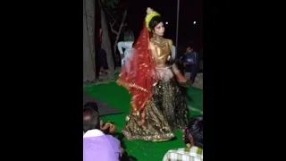 thumak thumak ke Nach rahi thi meri pyari Radha Rani dance