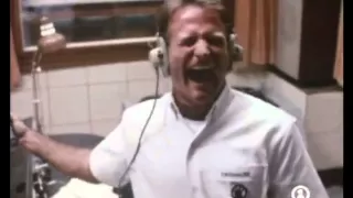 James Brown - I feel good (Good Morning Vietnam Soundtrack) 1988