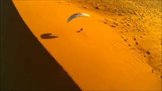 Paragleiten Red Dunes Namibia